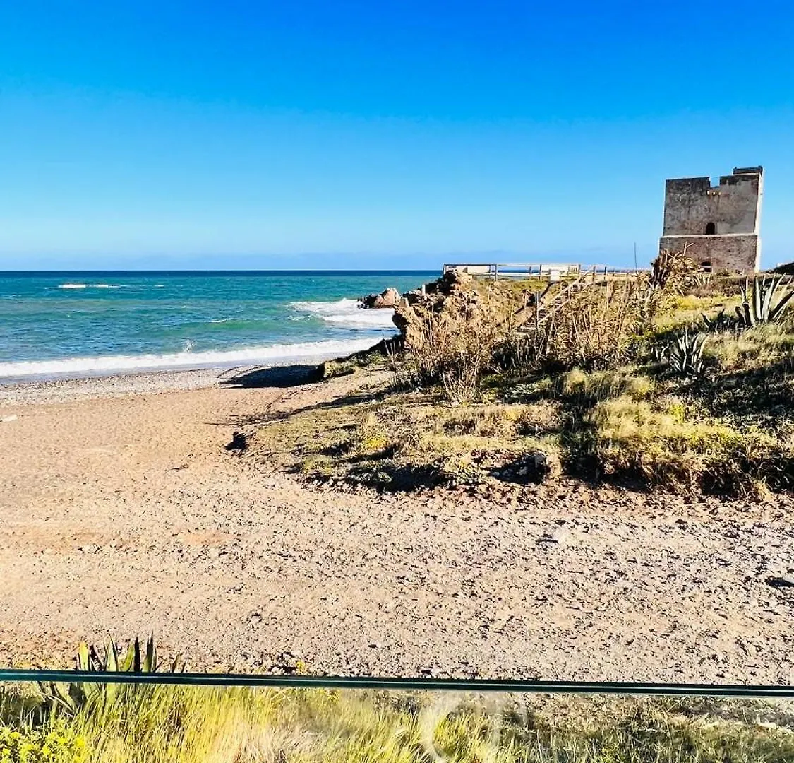 Beachside Ground Floor La Perla De La Bahia, Баия-де-Касарес