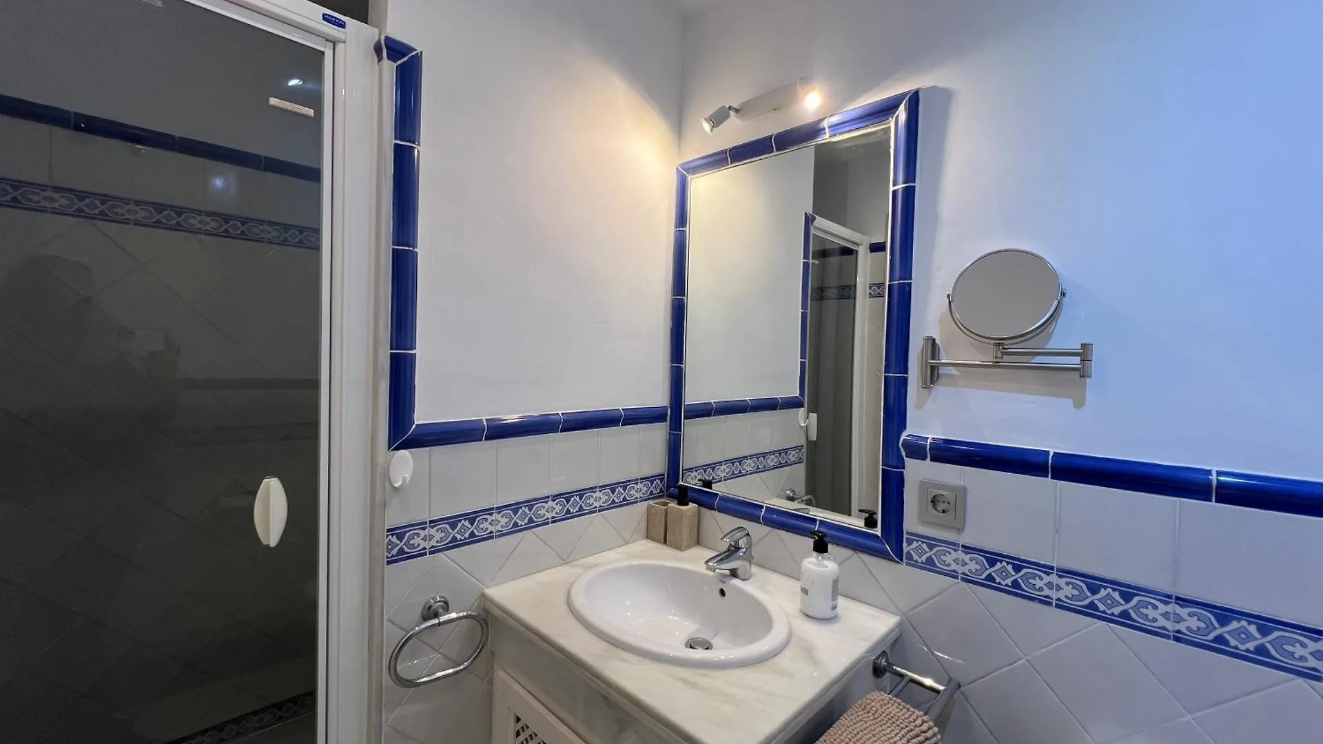 Beachside Ground Floor La Perla De La Bahia, Баия-де-Касарес