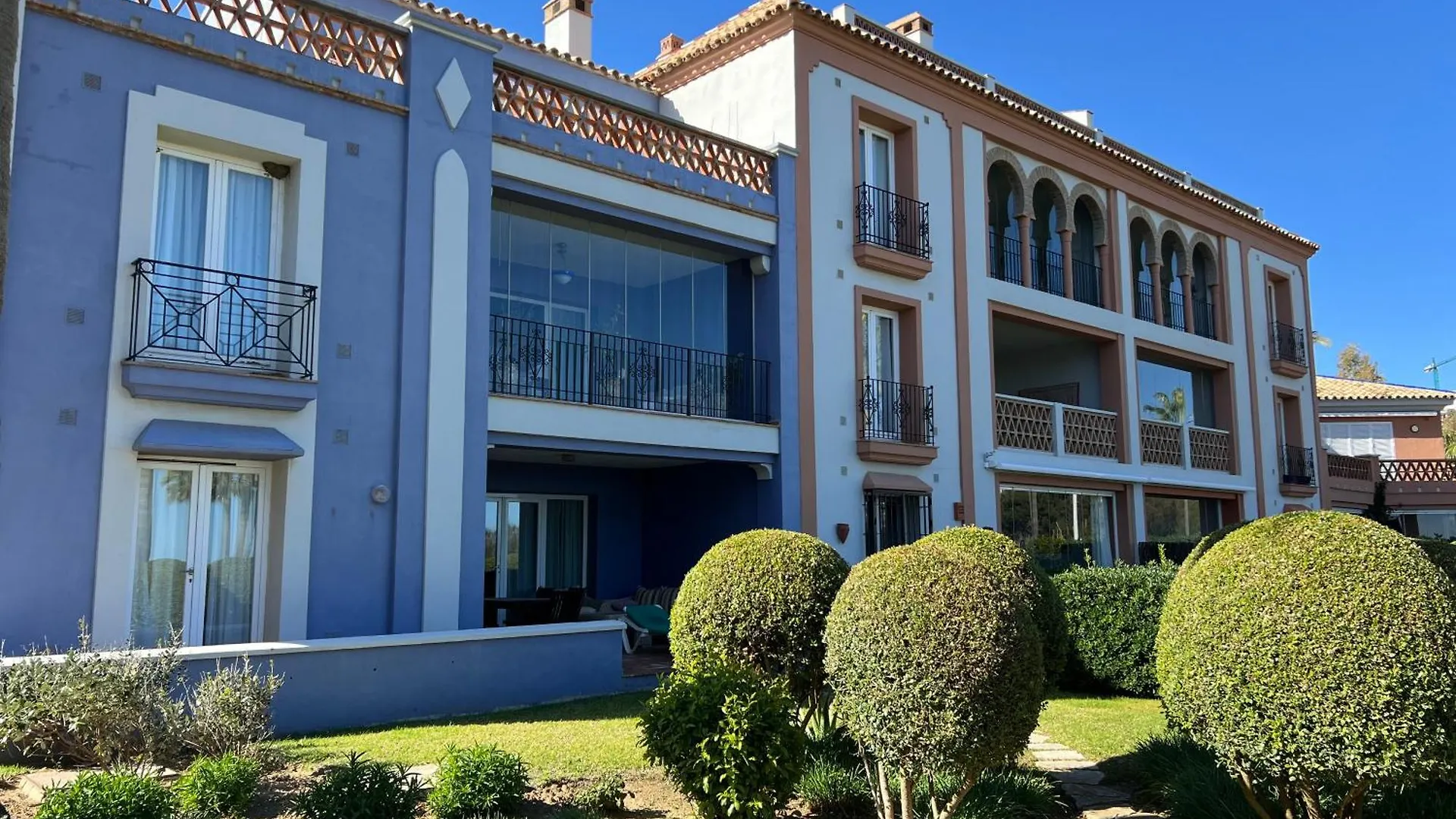 Beachside Ground Floor La Perla De La Bahia, Баия-де-Касарес Испания