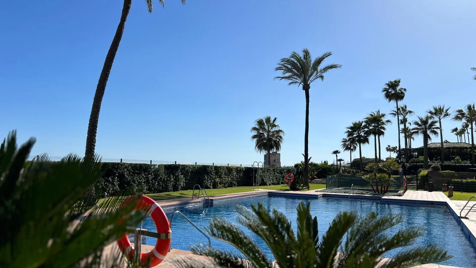Beachside Ground Floor La Perla De La Bahia, Баия-де-Касарес