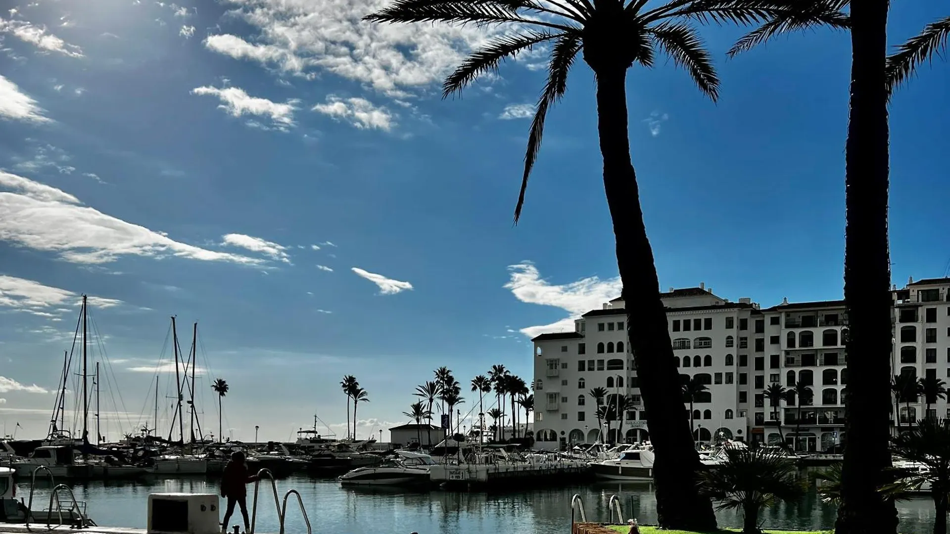 Апартаменты Beachside Ground Floor La Perla De La Bahia, Баия-де-Касарес Испания